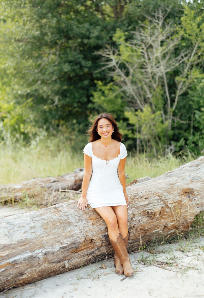 outdoor senior photoshoot