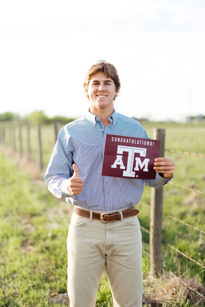 open field senior photos