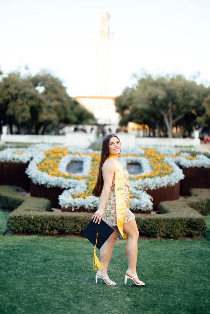 photos of girl graduating